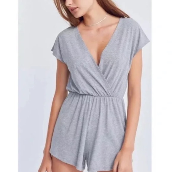 Grey rubbed v neck romper - Picture 1 of 4